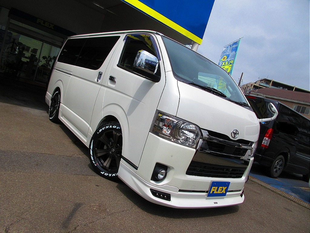 さぁこの車を手に入れてみませんかっ♪人気の仕様ですのでお早めに♪現車確認はいつでも大歓迎ですよっ♪