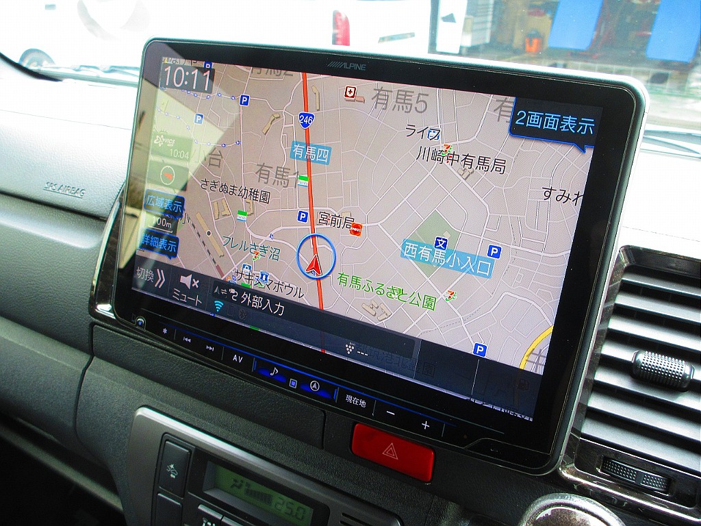 搭載されているナビは人気のアルパインビックX！11型の大画面で見やすいです♪