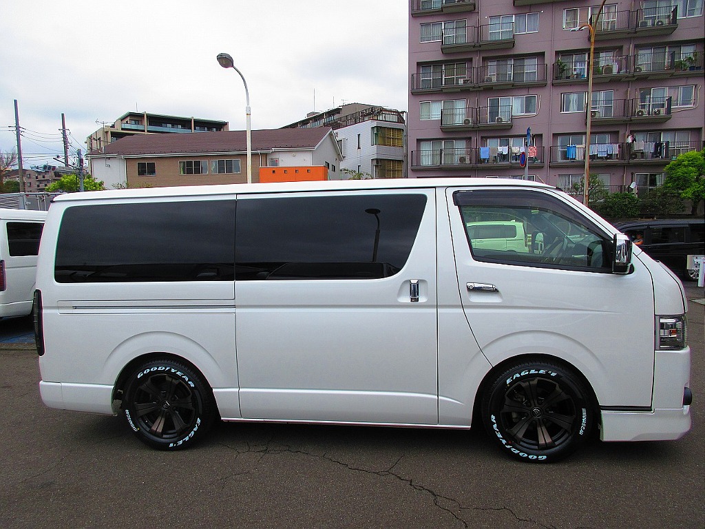 横から見てもキマってます！箱車にローダウンは問答無用でカッコいいんです♪