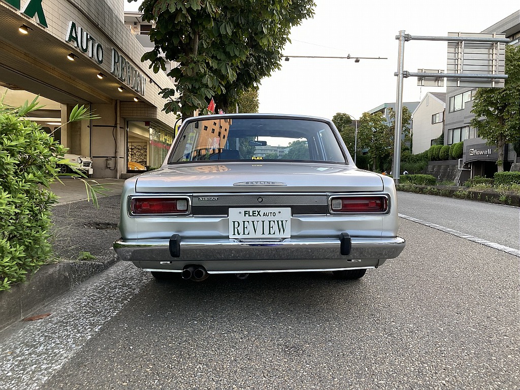 日産 スカイライン4ドア(6枚目)