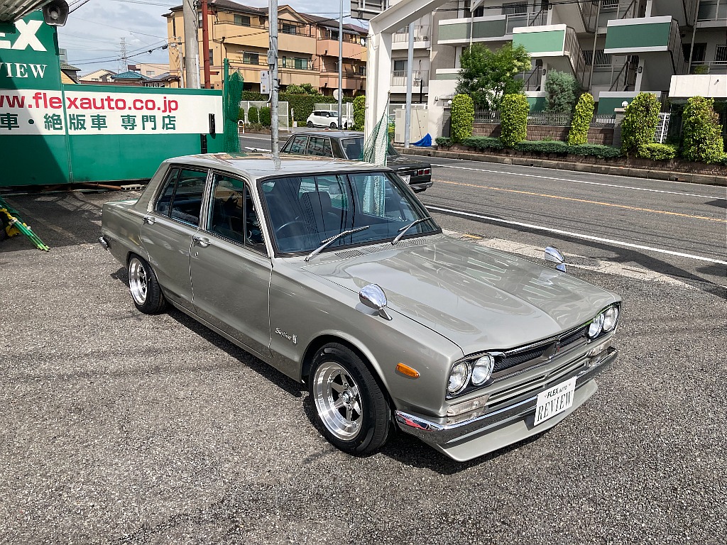 日産 スカイライン4ドア(1枚目)