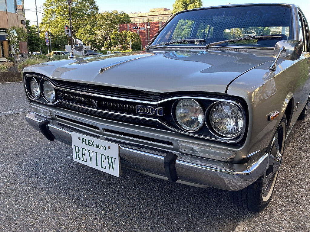 日産 スカイライン4ドア(10枚目)