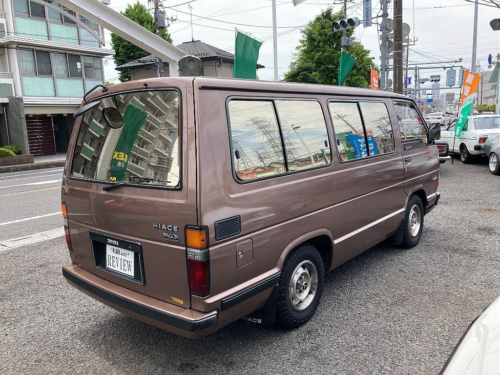 トヨタ ハイエースワゴン(2枚目)