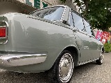 トヨタ コロナ(4枚目)