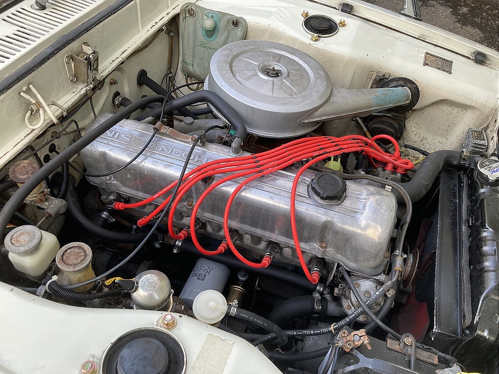 日産 スカイライン4ドア(11枚目)