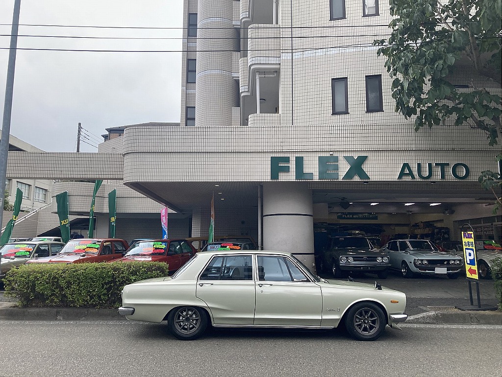 日産 スカイライン4ドア(20枚目)
