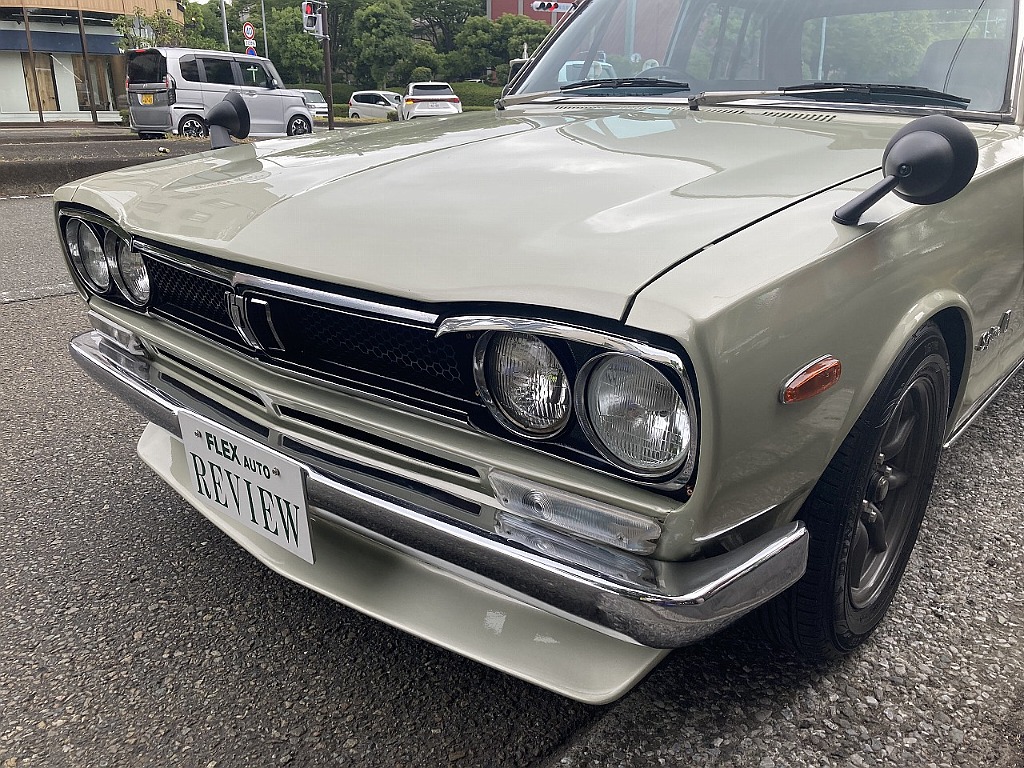 日産 スカイライン4ドア(10枚目)