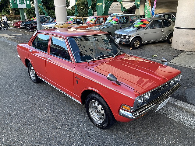 コロナ4ドア 1700SL