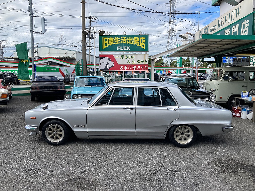 日産 スカイライン4ドア(11枚目)