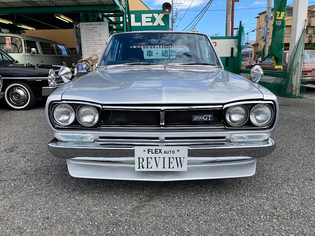日産 スカイライン4ドア(8枚目)