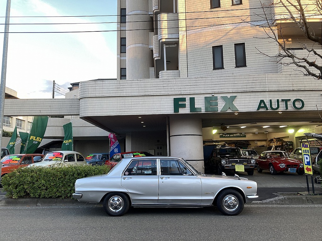 日産 スカイライン4ドア(20枚目)