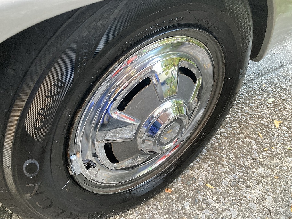 日産 スカイライン4ドア(8枚目)