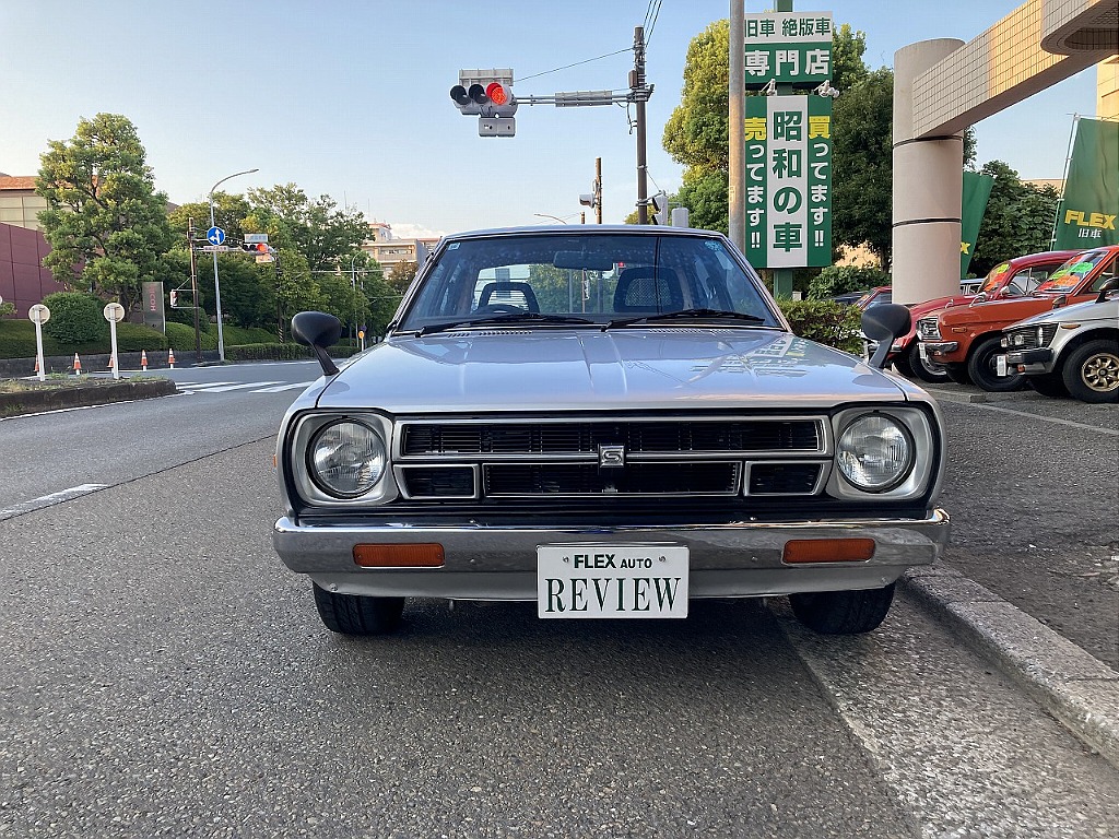 日産 サニー4ドアセダン(2枚目)