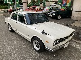 日産 スカイライン4ドア(1枚目)