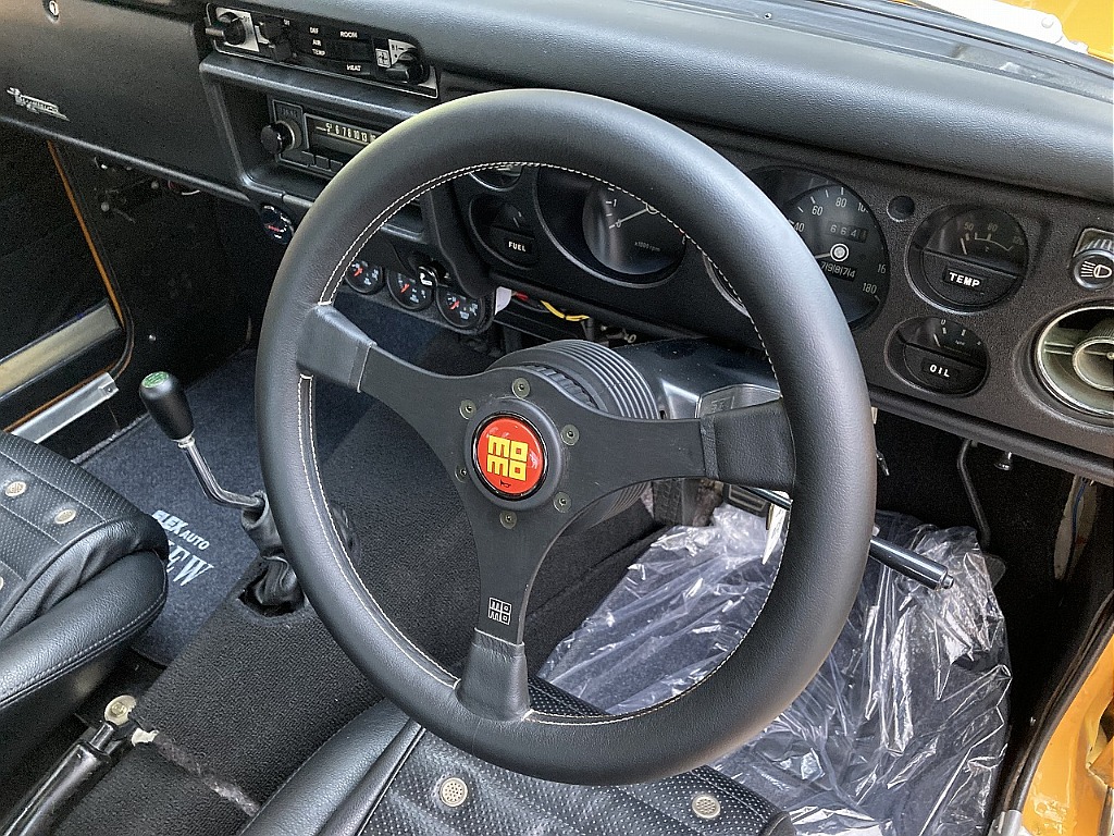 日産 ブルーバード4ドア(13枚目)