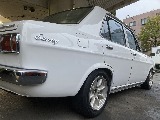 日産 サニー4ドアセダン(4枚目)