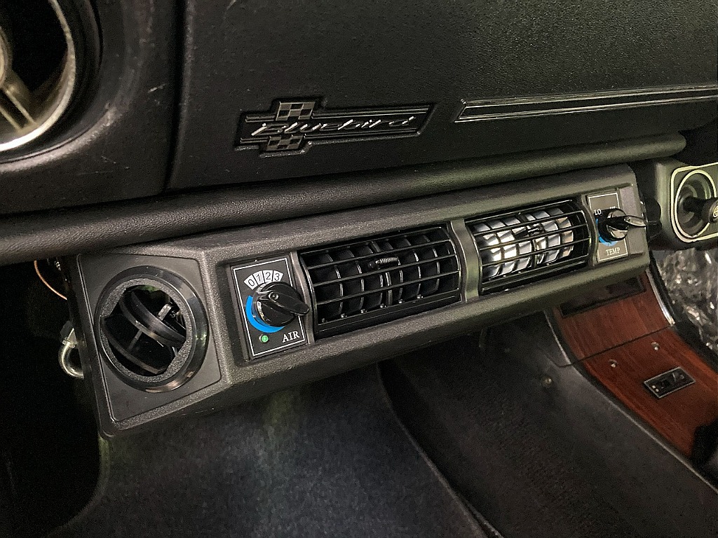 日産 ブルーバード4ドア(18枚目)