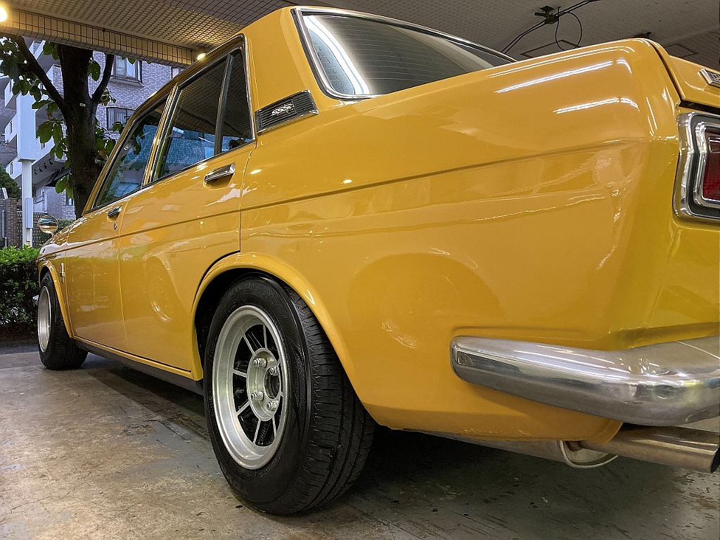 日産 ブルーバード4ドア(4枚目)
