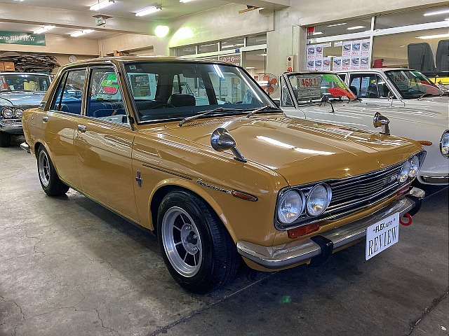 ブルーバード4ドア 1800SSS