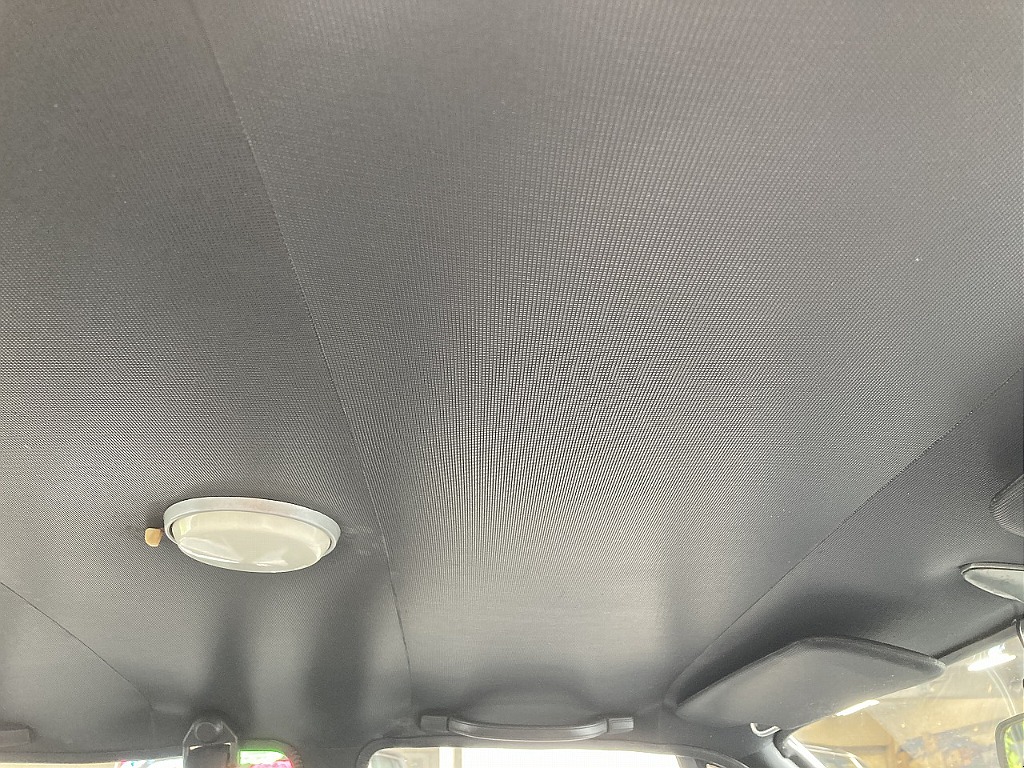 日産 スカイライン4ドア(16枚目)