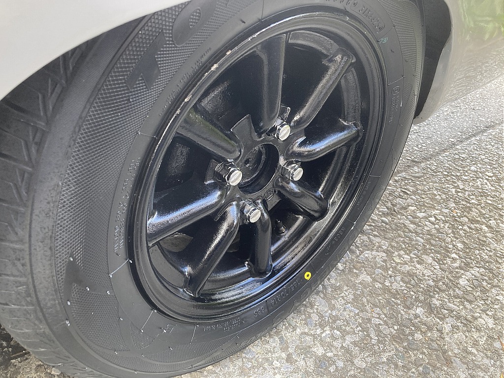 日産 スカイライン4ドア(8枚目)