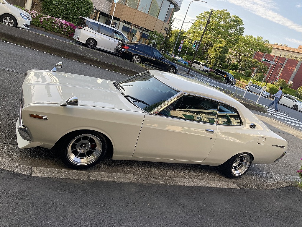 日産 ローレル2ドアHT(9枚目)