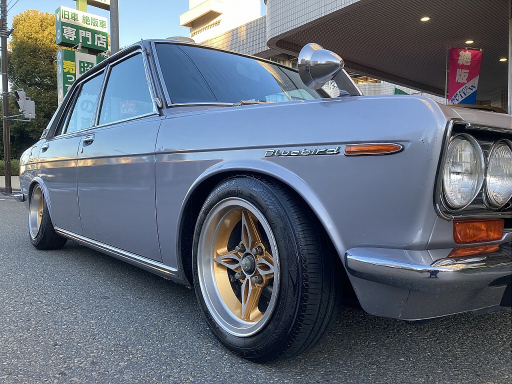 日産 ブルーバード4ドア(3枚目)