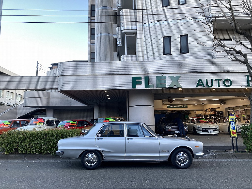 日産 スカイライン4ドア(20枚目)