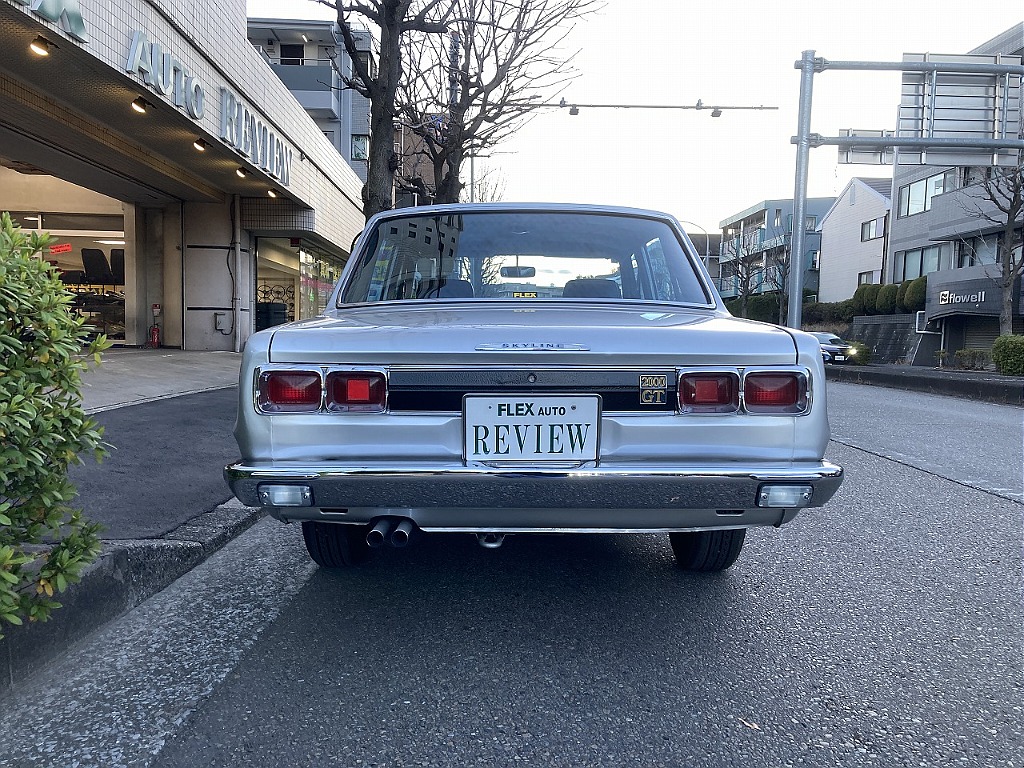 日産 スカイライン4ドア(6枚目)