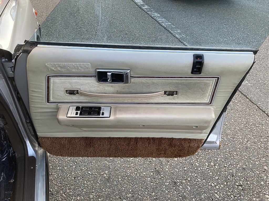 日産 セドリック４ドアHT(12枚目)