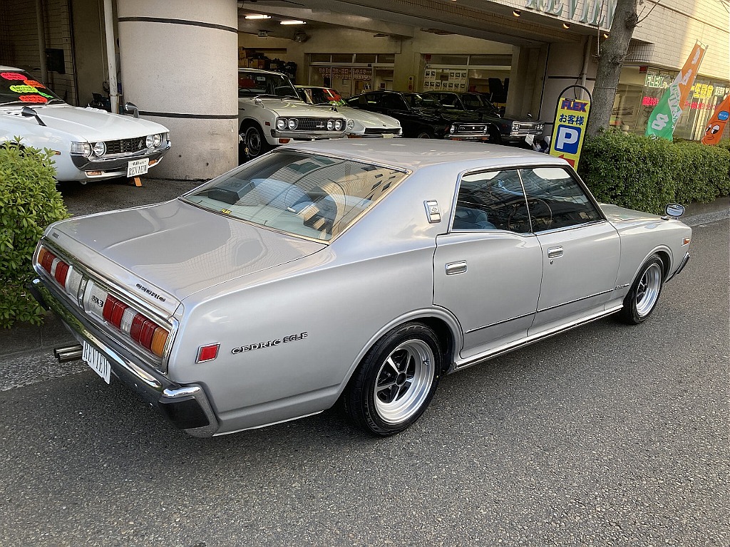 日産 セドリック４ドアHT(5枚目)