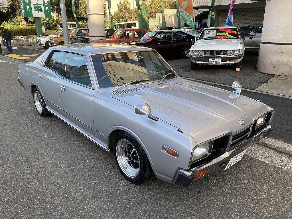 日産 セドリック４ドアHT(1枚目)