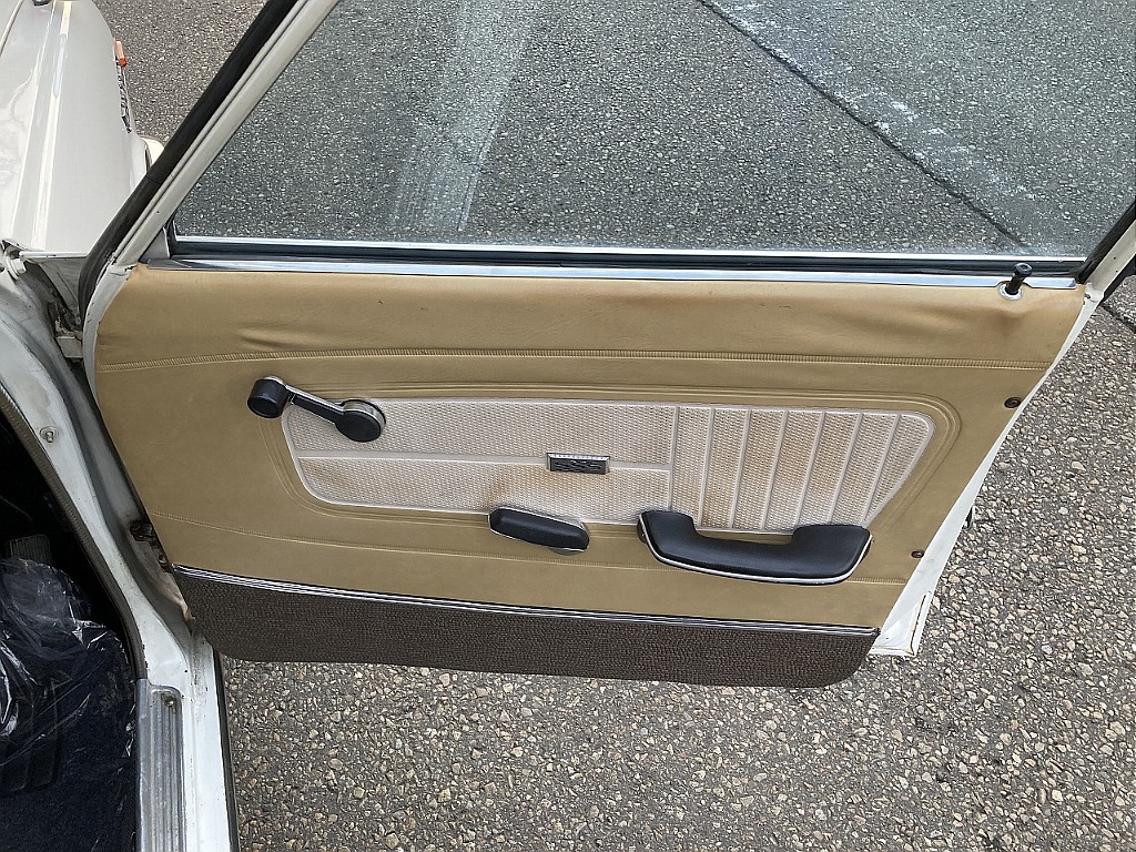 日産 ブルーバード4ドア(12枚目)