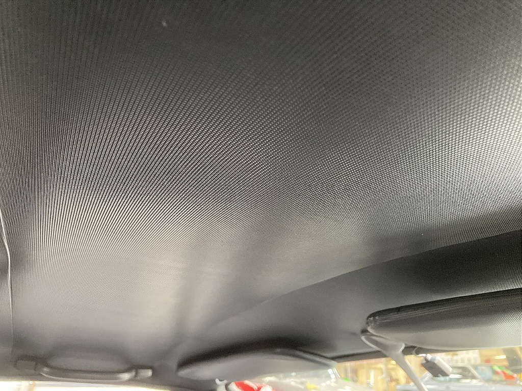 日産 スカイライン4ドア(16枚目)