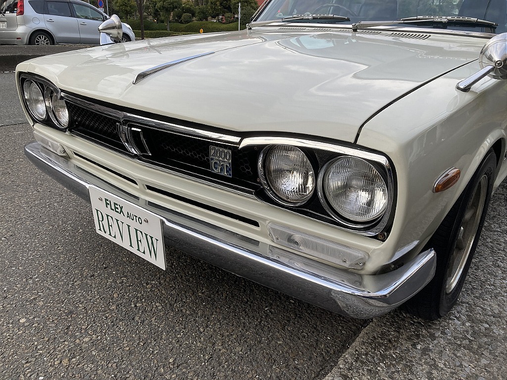 日産 スカイライン4ドア(10枚目)