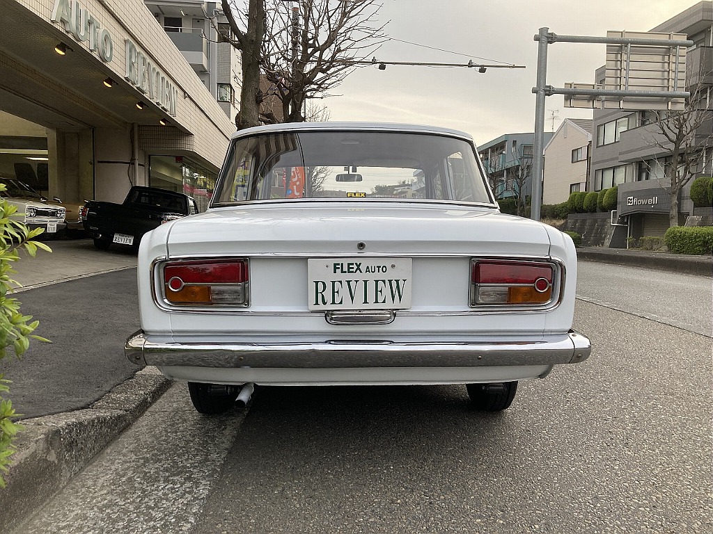 トヨタ コロナ4ドア(6枚目)