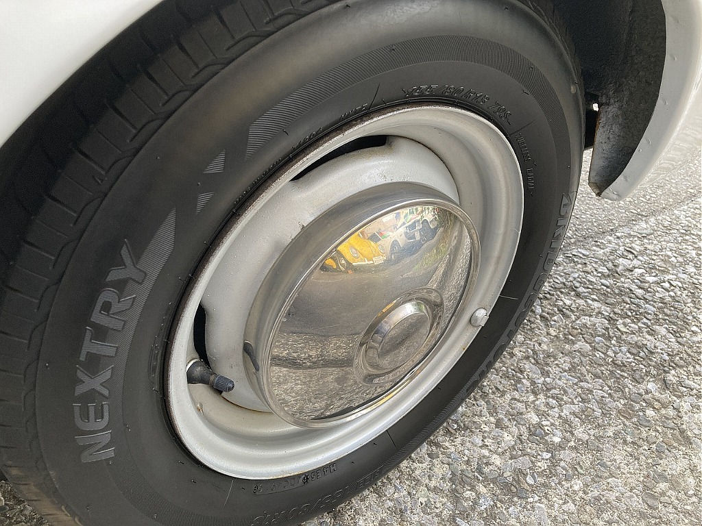 トヨタ コロナ4ドア(8枚目)