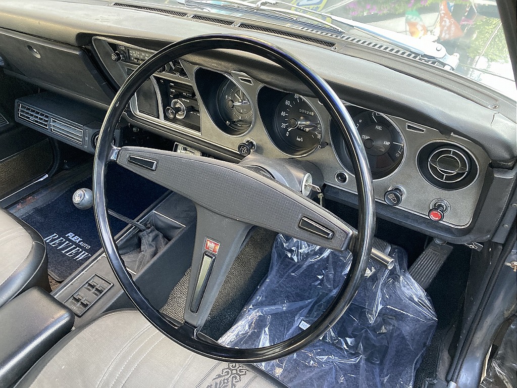 トヨタ クラウン4ドア(12枚目)