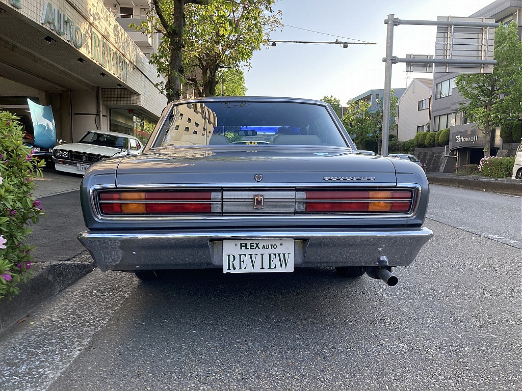 トヨタ クラウン4ドア(6枚目)