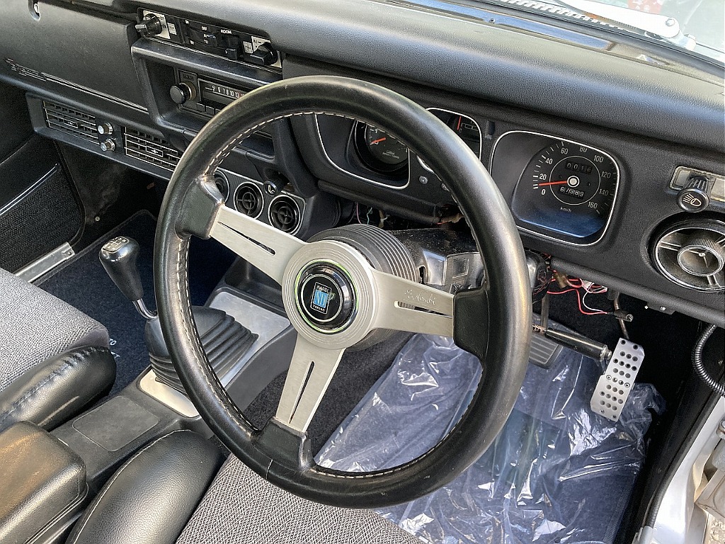 日産 ブルーバード4ドア(13枚目)