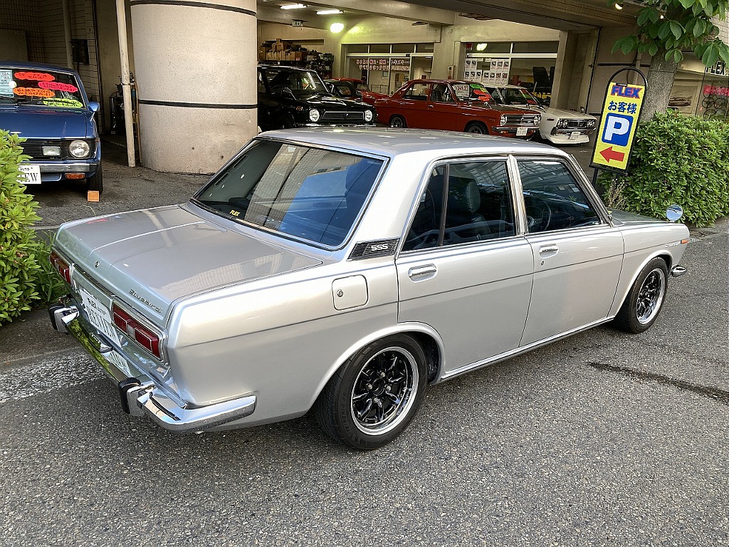 日産 ブルーバード4ドア(5枚目)