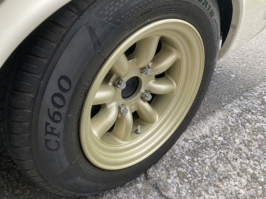 日産 ブルーバード4ドア(8枚目)