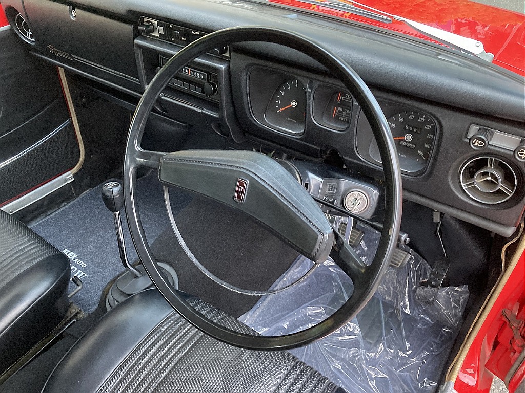 日産 ブルーバード2ドアセダン(13枚目)