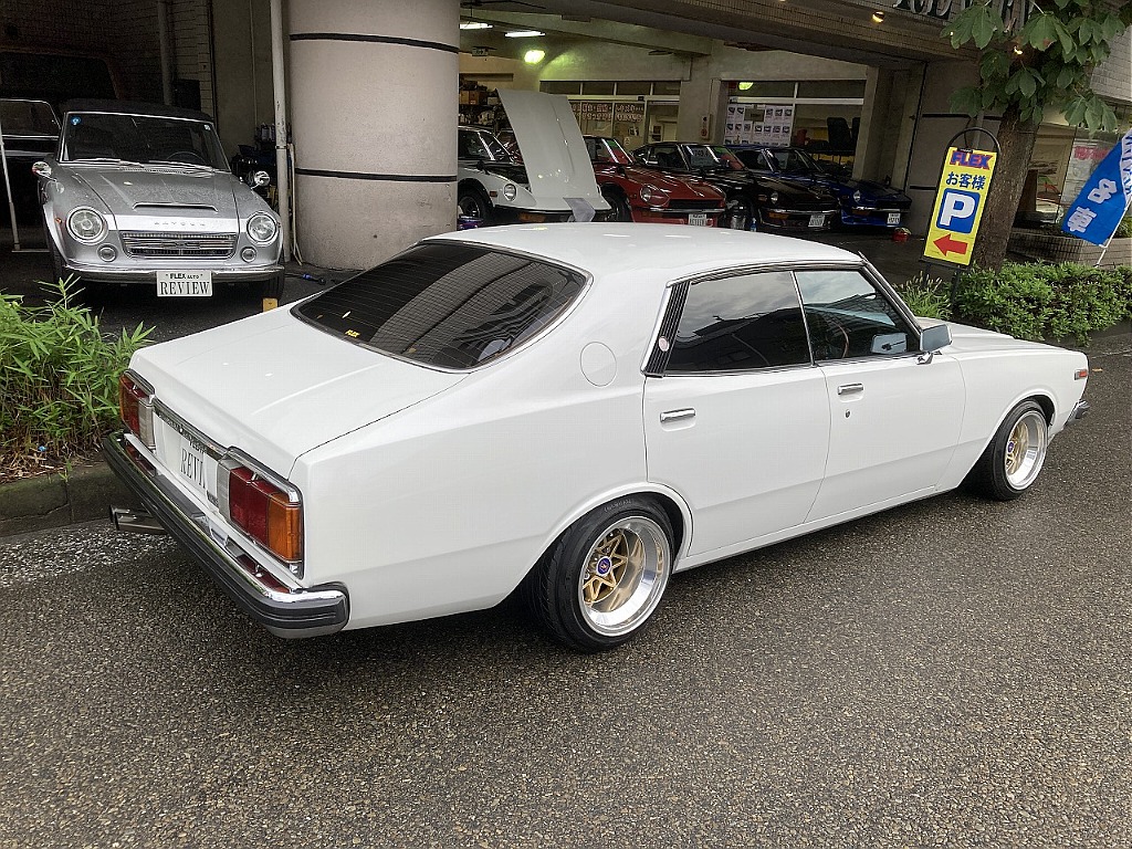 日産 ローレル4ドアHT(5枚目)