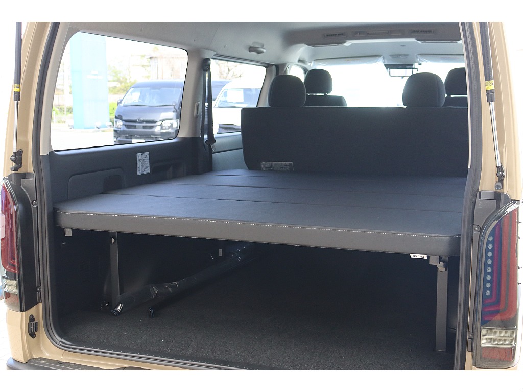 トヨタ ハイエースバン(32枚目)