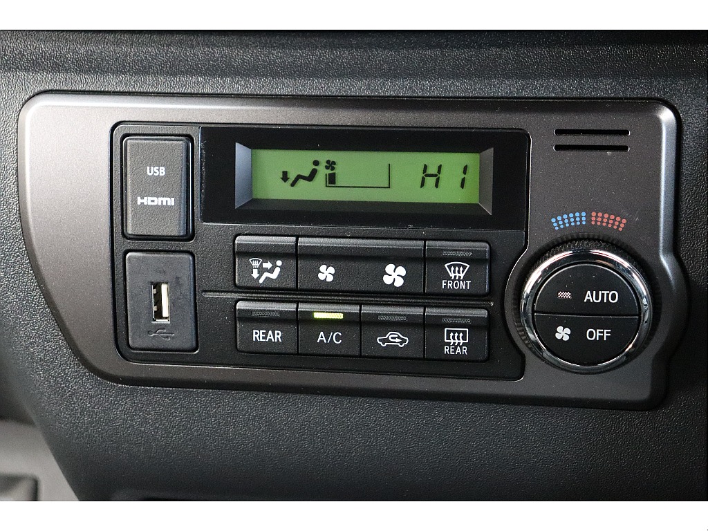 トヨタ ハイエースバン(51枚目)