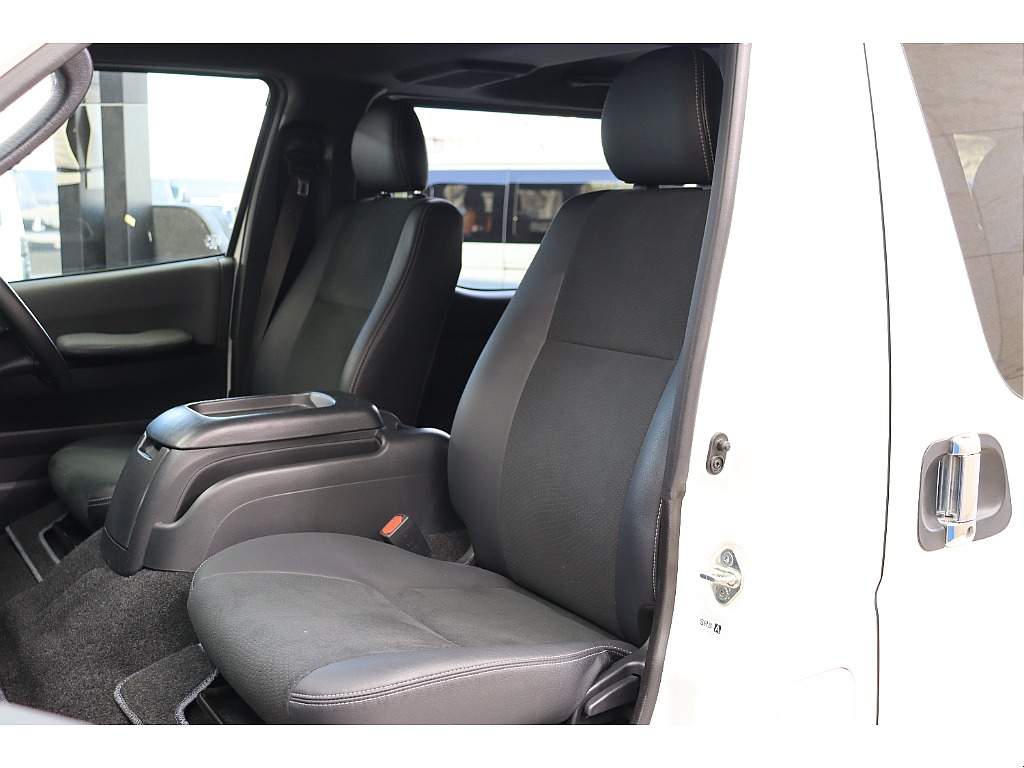 トヨタ ハイエースバン(55枚目)