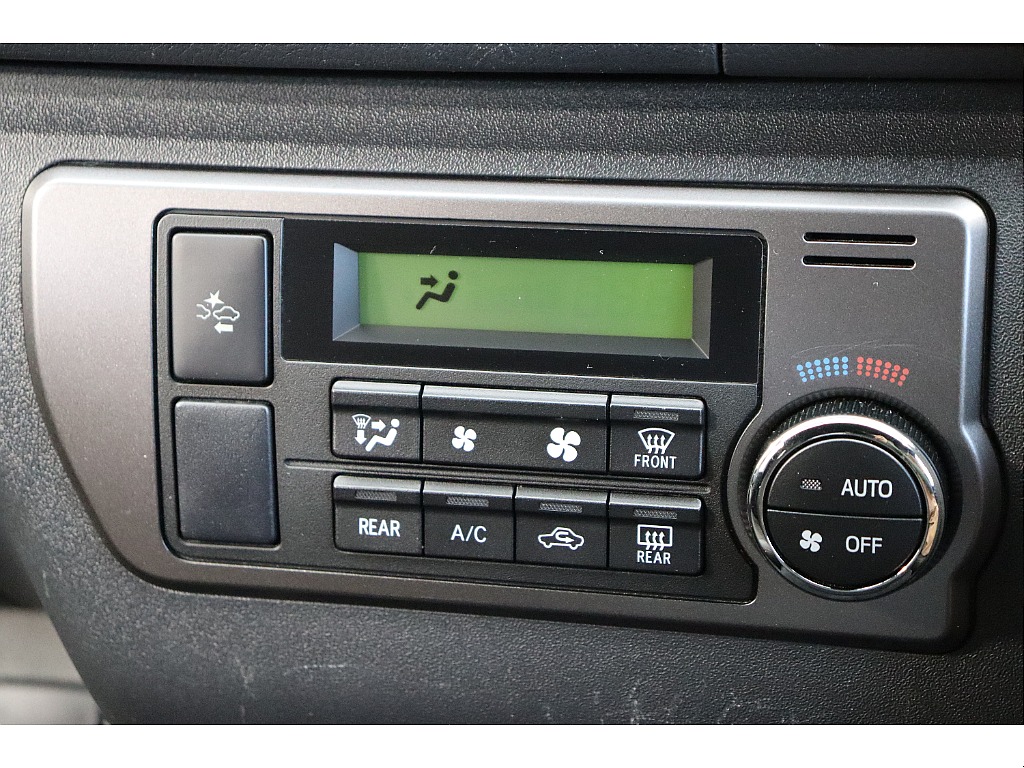 トヨタ ハイエースバン(47枚目)