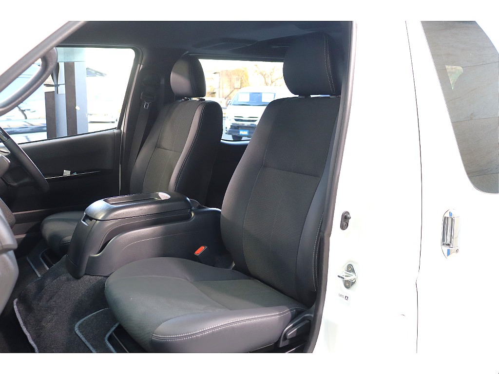 トヨタ ハイエースバン(49枚目)