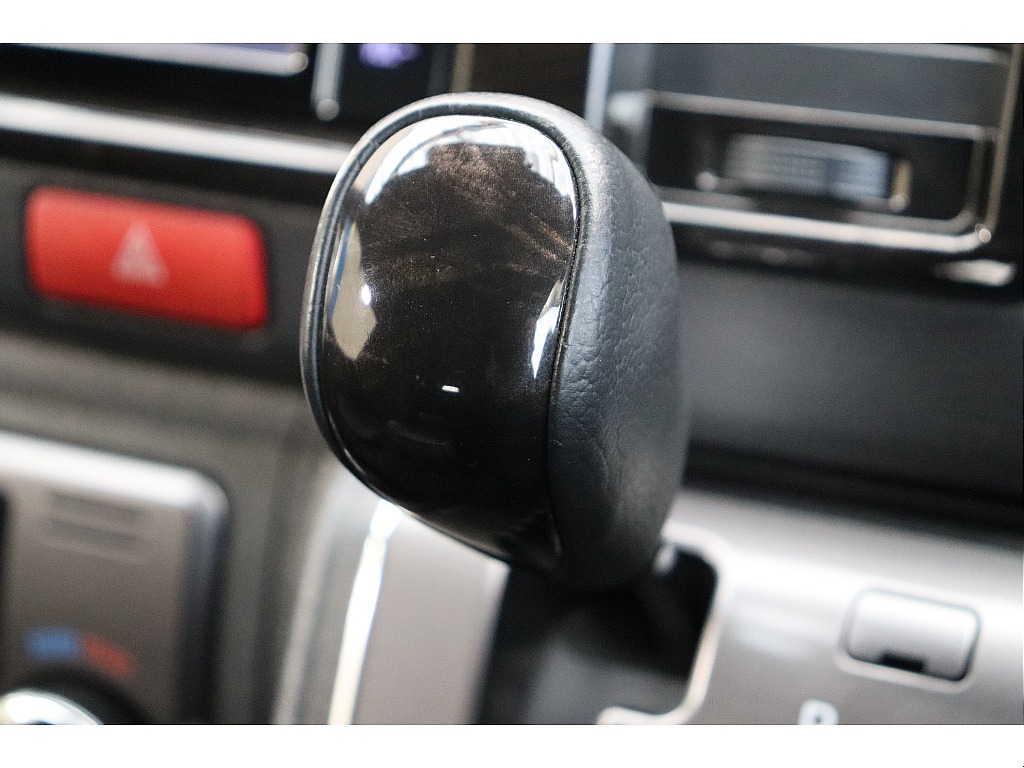 トヨタ ハイエースバン(41枚目)